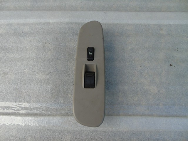 2005 TOYOTA TUNDRA 4X4 GRAY RIGHT FRONT DOOR LOCK WINDOW CONTROL SWITCH