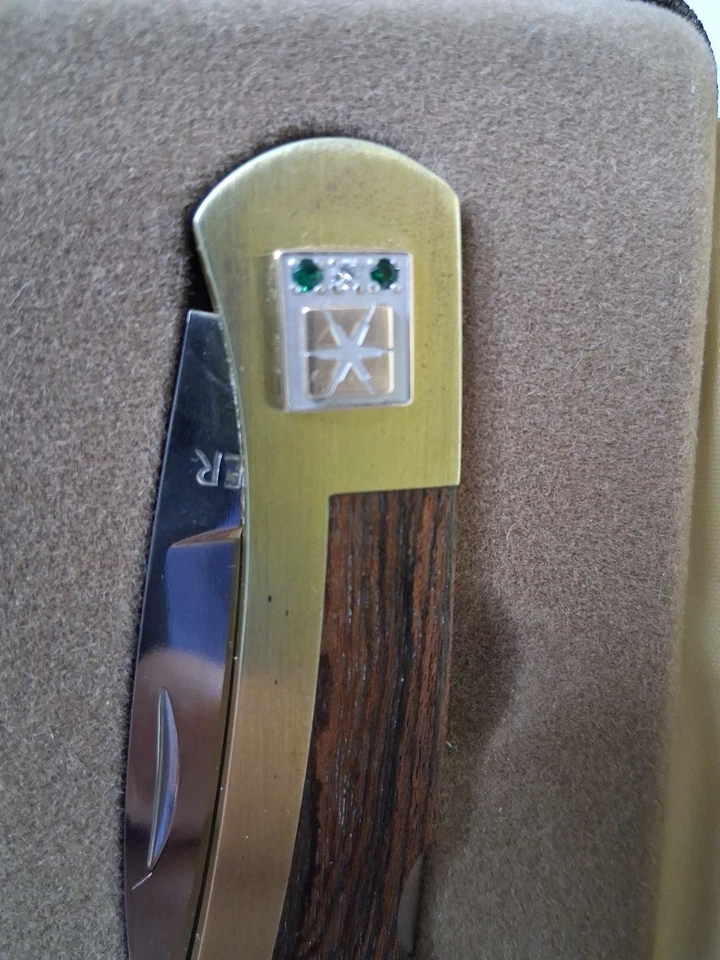 Navaja de bolsillo Gerber Pacific Bell Telephone Employee Award 2 esmeraldas 1 diamante Foto 2 de 4