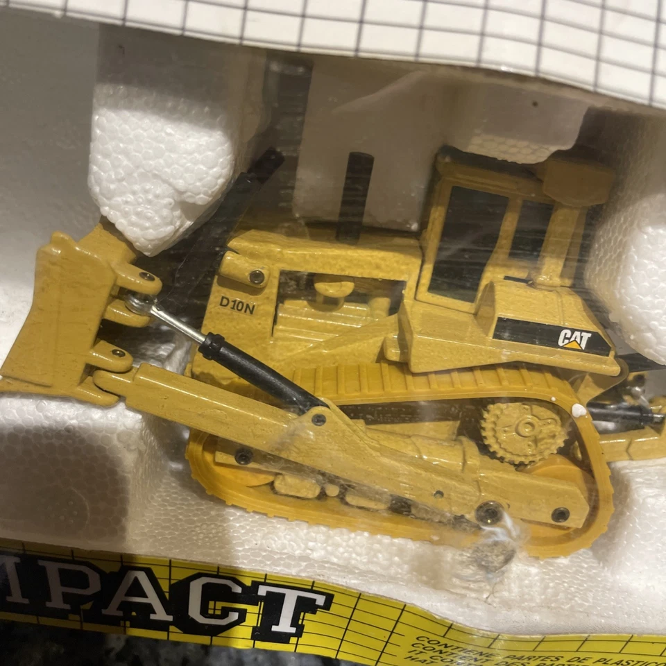 Tractor de cadena compacto Joal Caterpillar Cat D-10 fundido a presión escala 1/70  Foto 4 de 4