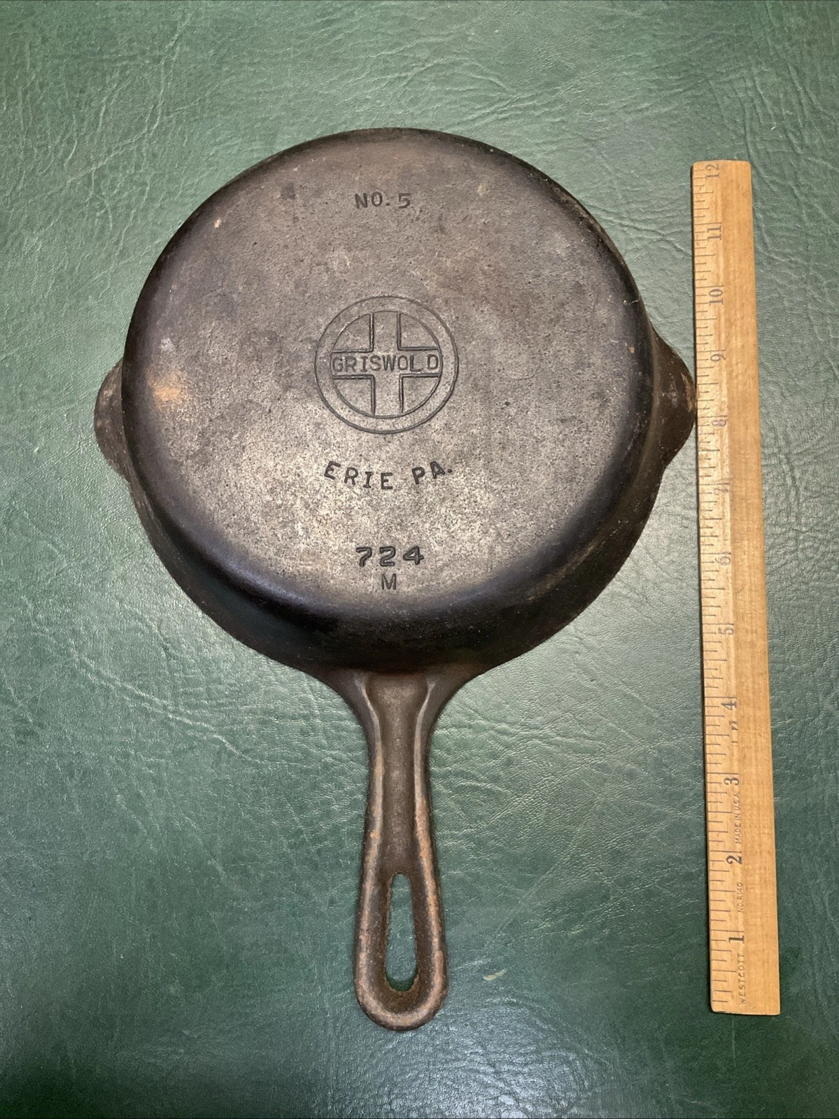 Vintage Griswold No. 5 Cast Iron Skillet Small Block Logo 724M Grooved Handle