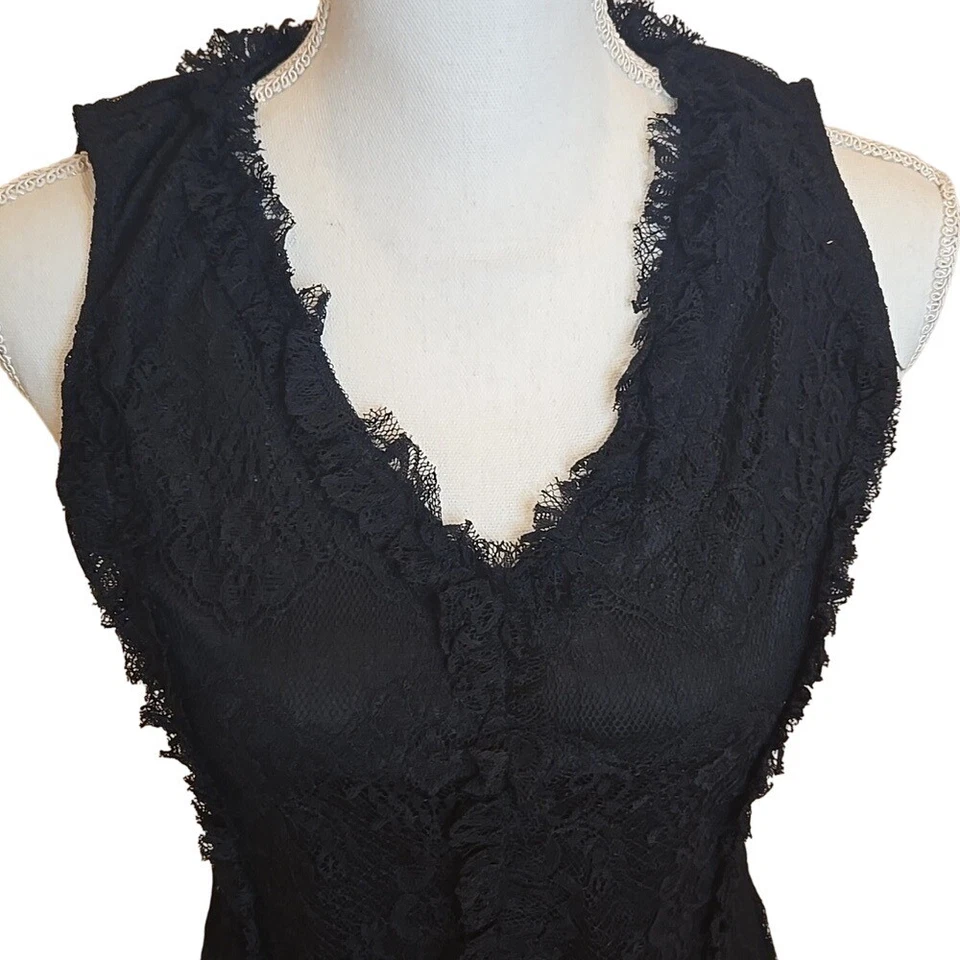 Camiseta sin mangas Lily White XS Y2K negra de encaje con cuello en V caprichosa casa de campo de hadas vintage Foto 3 de 4