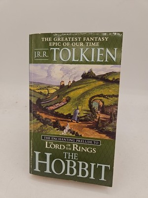 The Hobbit By J R R Tolkien Prequel To The Lord Of The Rings PB VG Cond 1982 BZ3