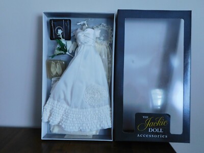 Franklin Mint Jackie Kennedy Vinyl 15 Inch Doll Wedding Splendor Ensemble W COA