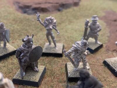 Lot De 25 Figurines Warhammer VTT - Bretonnie - Chevaliers & Combattants - Citadel Métal