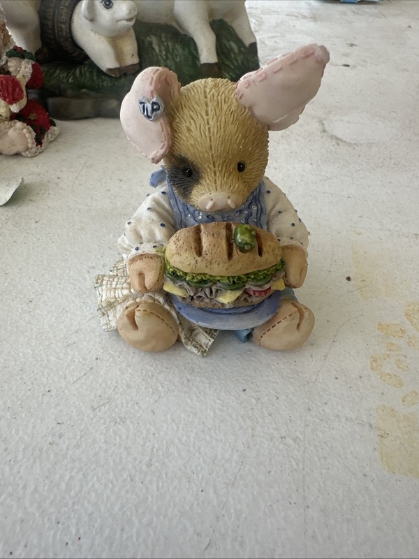 1994 Enesco This Little Piggy Ate Roast Beef Mary Rhyner Figurine 039-3