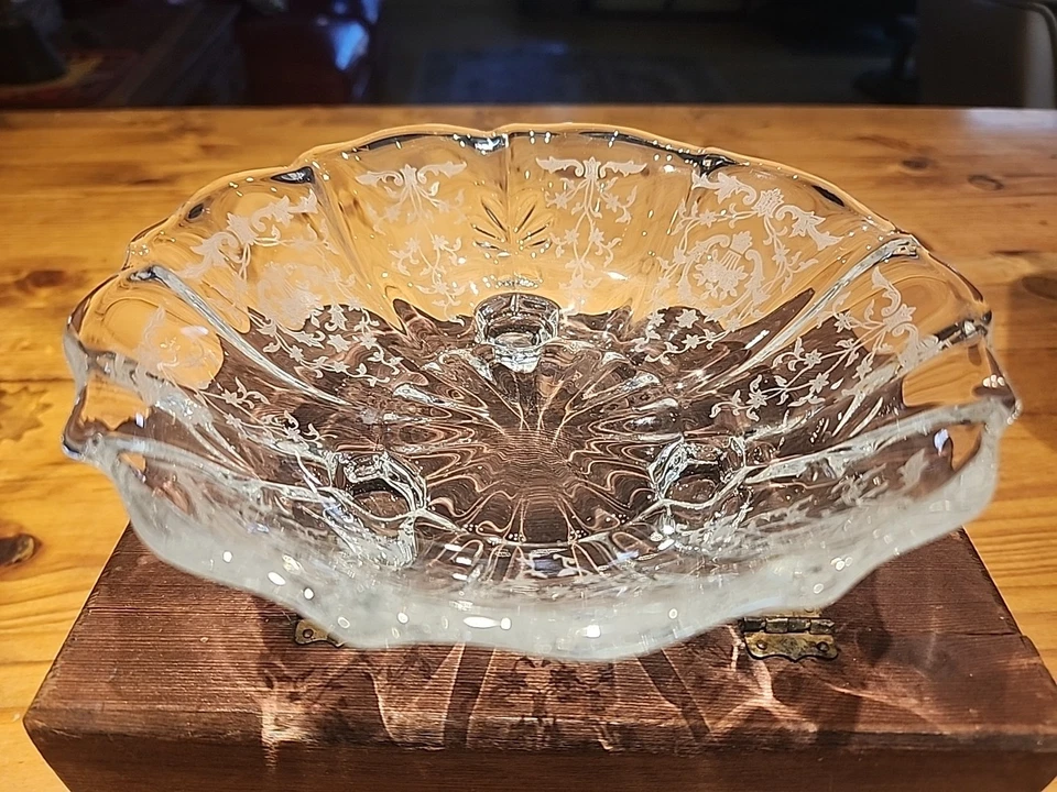 Fostoria's Navarre Etched Pedestal Footed 7" Bowl - Image 2 of 4