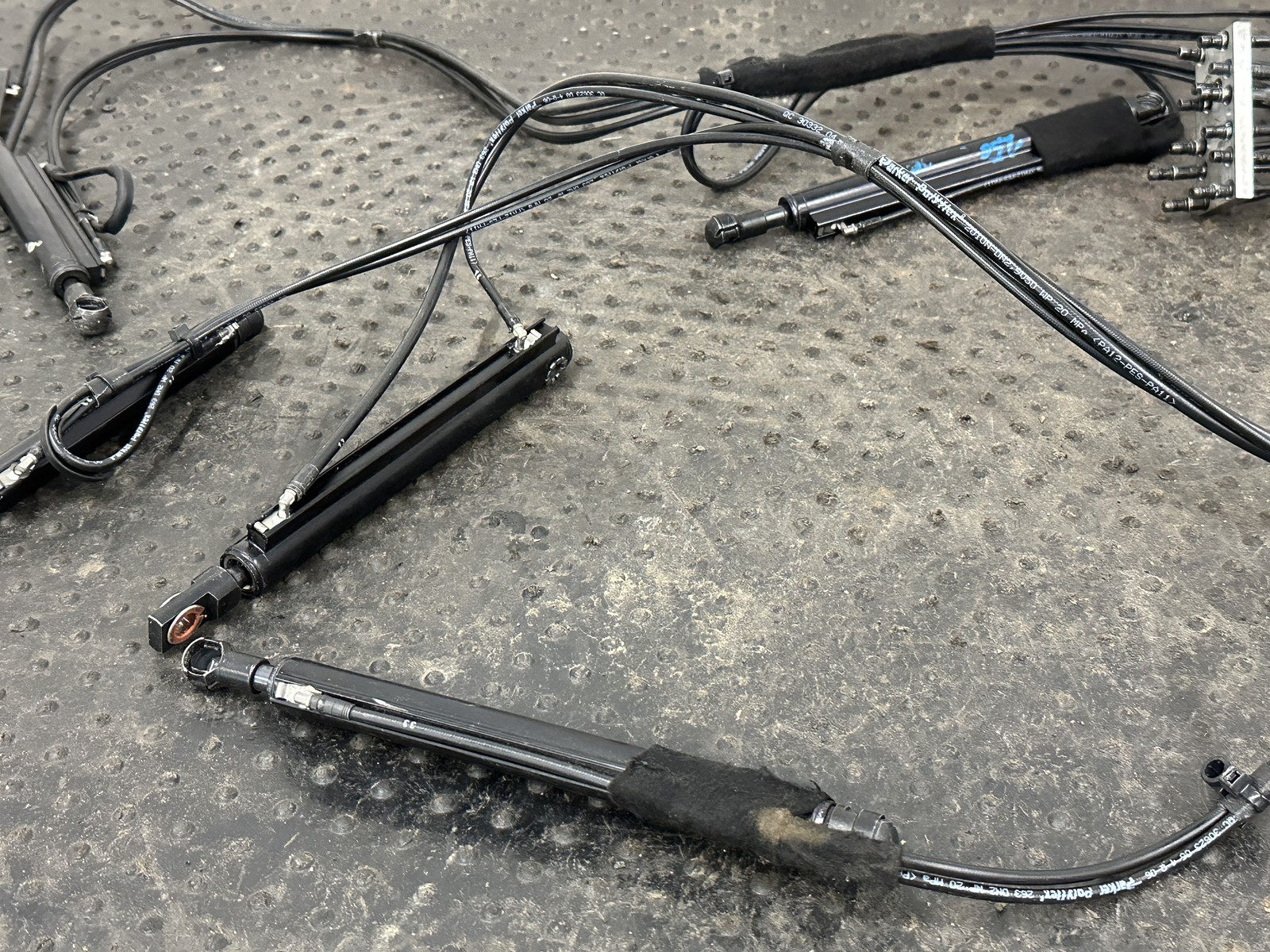 07-18 BENTLEY CONTINENTAL CONVERTIBLE TOP ROOF HYDRAULIC PUMP LINES & CYLINDERS