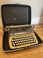 Vintage typewriter - Smith Corona/SCM Classic 12 - Works Great! thumbnail