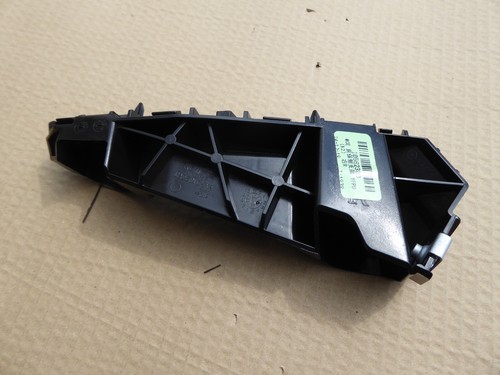 2020 MG ZS FRONT BUMPER WING BRACKET RIGHT GENUINE 10699373 10562300 - NEW - Picture 2 of 9
