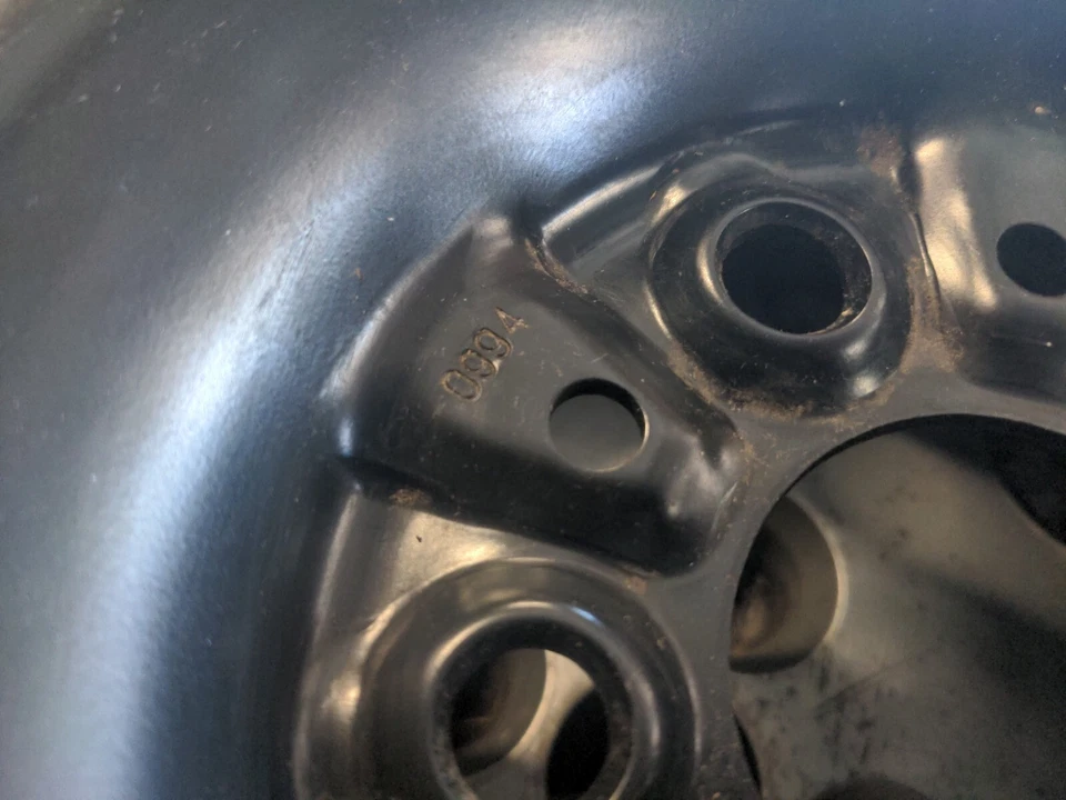 NOS 91-95 Alfa Romeo 164 Factory OEM Steel Wheel Rim 15" 60543191 - image 3 of 4