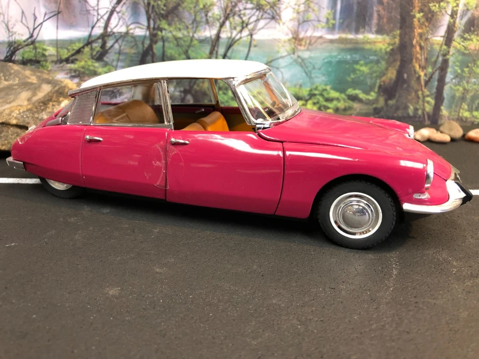 Imperfecto ROTO FABBRI EDITORI Italia 1963 CITROEN DS 19, 1:32 Fijador o depósito de chatarra Foto 2 de 4