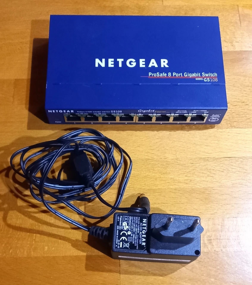 NETGEAR ProSAFE GS108GE 8xRJ-45 Desktop Gigabit Switch - Blau