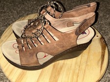 Bionica Sirus Lace up Wedge Sandal in Aztec Brown Size 8.5
