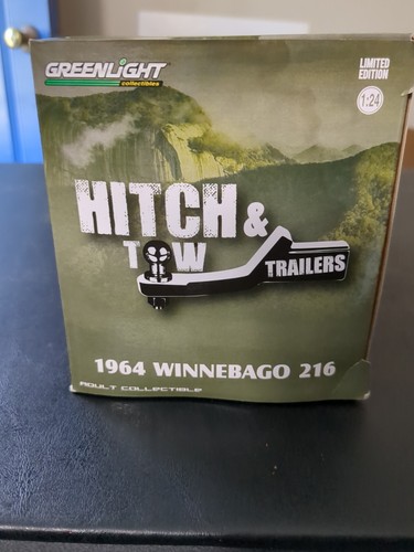 Greenlight CHASE Hitch & Tow Trailers 1964 Winnebago 216 1:24 Scale Camper Green - Picture 6 of 8