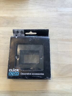 Click Deco Barren Schwarz Nickel 3 Gang Lichtschalter Platte Schwarz Einsatz VPBN403BK