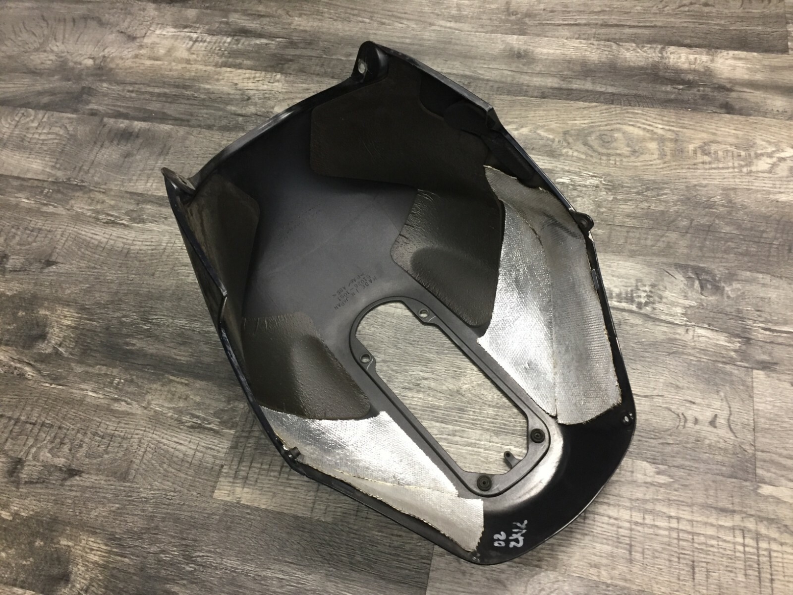Kawasaki 20002005 ZX12R ZX1200 Ninja OEM Fuel Gas Tank Body Cover