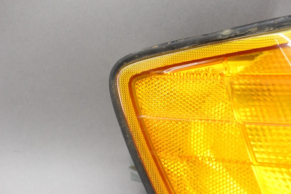 ✅ 92-96 Mercedes W140 S600 S500 Right Passenger Side Headlight Turn Signal OEM - Image 2 of 4
