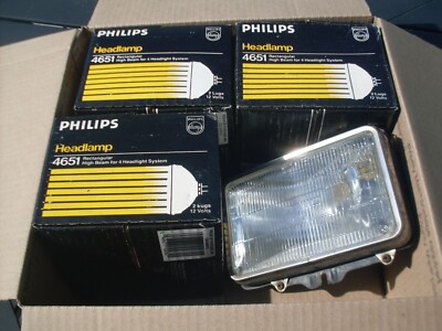 NOS PHILIPS HEAD LIGHTS 4651  NO ON THEM  3 NEW 1 USED VINTAGE