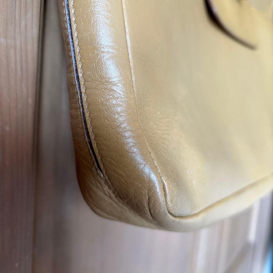 GUCCI Solid Rectangle Tote Hand Bag Leather Beige… - image 17