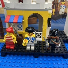 LEGO Pirates: Lagoon Lock-Up (6267) 100% Complete w/ Instructions