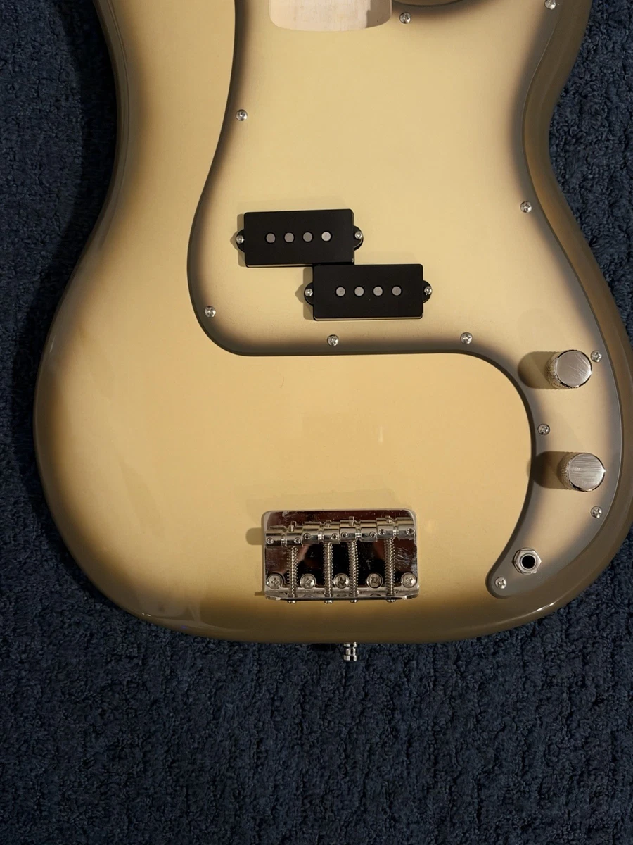 Squier Precision P Bass Body Classic Vibe 70s Series Antigua - MINT CONDITION