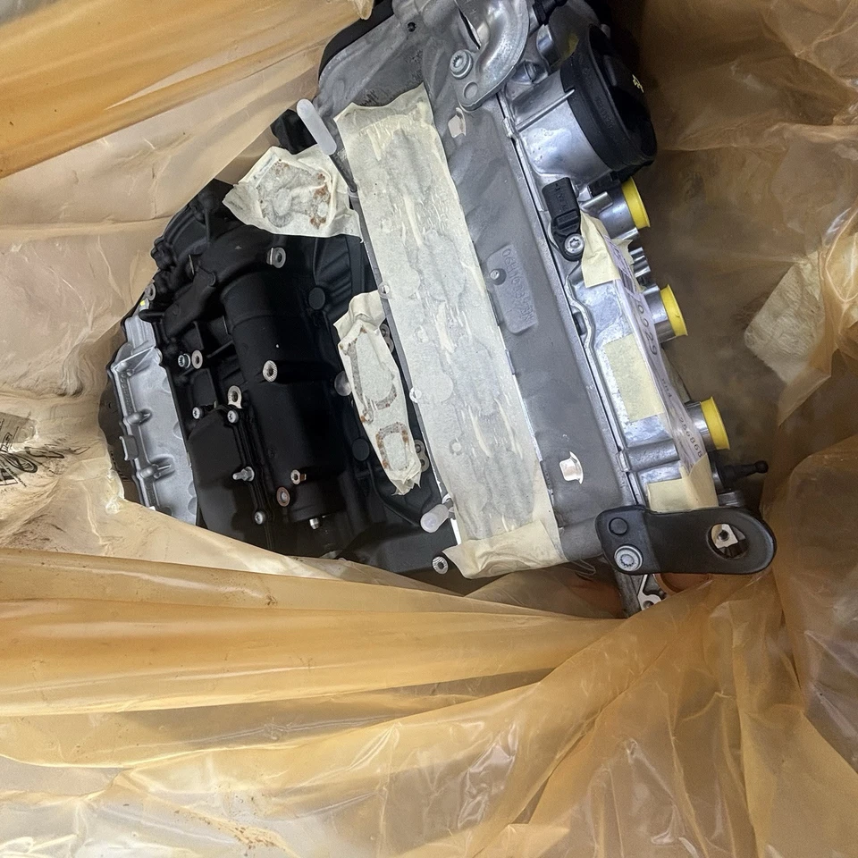 NOVO EM FOLHA!!! Conjunto de motor 13-16 AUDI A4 ALLROAD CPMA 06H100035C - Imagem 2 de 4