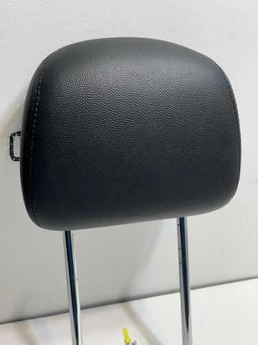 ✅ 2011-2016 DODGE GRAND CARAVAN TOWN & COUNTRY FRONT HEADREST LEATHER SET OEM - Picture 3 of 10