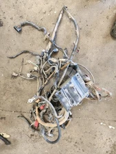 2005 2006 2007 F250 F350 6.0 DIESEL ENGINE BAY WIRE HARNESS WITH FUSE BOX