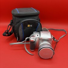 FujiFilm FinePix S3000 3.2MP Digital Camera w/6x Optical Zoom with Case TESTED