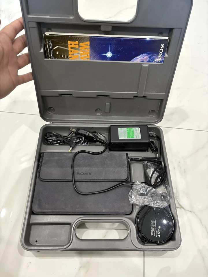 Receptor Sony ICF-SW55 Banda Mundial Raro Completo En Estuche Manuales Foto 2 de 4