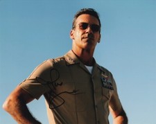 JON HAMM signed Autogramm 20x25cm TOP GUN MAVERICK in Person autograph COA