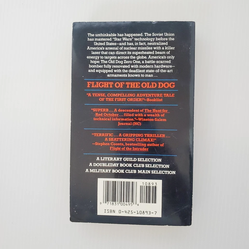 Flight of the Old Dog Book Dale Brown Military Fiction 1988 Rare Cover Paperback - Imagem 3 de 4