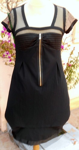 Robe Noire LMV Modèle Yokohama Taille 44 - Polyester, Manches Courtes, Neuve Sans étiquette