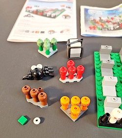 LEGO Games: Monster 4 3837 w/ Manual Rules & Box Missing Brown Head & Spider Leg