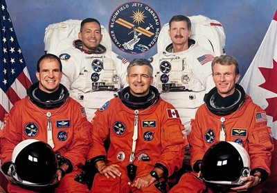 NASA STS-97 Endeavour ISS Lithograph Print JSCCL-173 & Baseball Cap Estate Lot