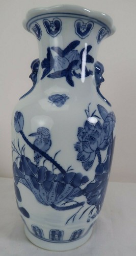 TOYO CHINESE VASE BLUE AND WHITE WITH LION HEADS - Picture 2 of 7