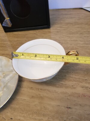 New Royal Classic Bone China Designed By England Porcelain Cup and