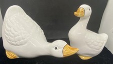 Ceramic Duck Set Of 2 Vintage white 10  x 7  - 6  x 5  