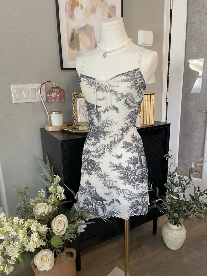 复古 Y2K Only Hearts Toile Slip 连衣裙内衣 - Coquette 魅力 - 小/小号 — 第 2/4 张图片