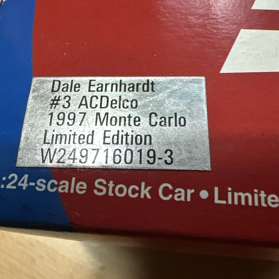 Dale Earnhardt 1997 Suzuka Circuit ACDelco Car 1:24 Scale - Image 2 of 4