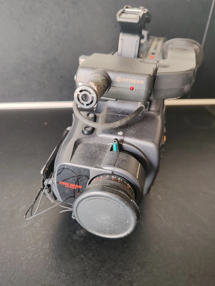 Caméscope HITACHI VM 2400S Complet Avec Sacoche De Transport Et Chargeur - Photo 3/4