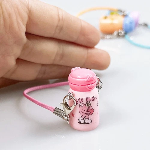 Trinkflasche für LABUBU Die Monster Puppe Trendige Kleidung Zubehör - Bild 4 von 6