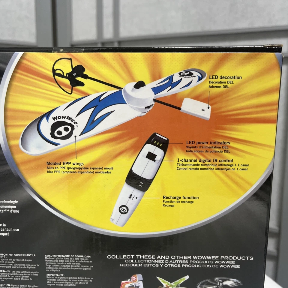 FlyTech LIGHTSTAR Remote Control Flying Toy-New In Box - WowWee Toys - Image 3 of 4