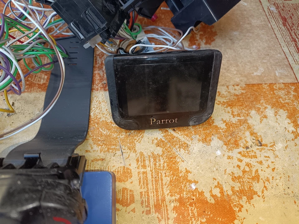 Kit Bluetooth Parrot MKi 9200 - Photo 2/3