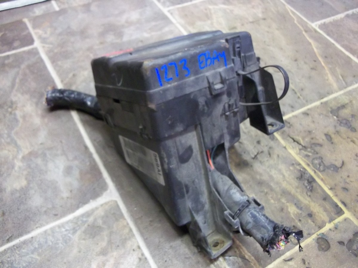 2002 dodge neon cigarette lighter fuse 2000 2001 2002 00 01 02 DODGE NEON OEM ENGINE FUSE BOX ASSEMBLY