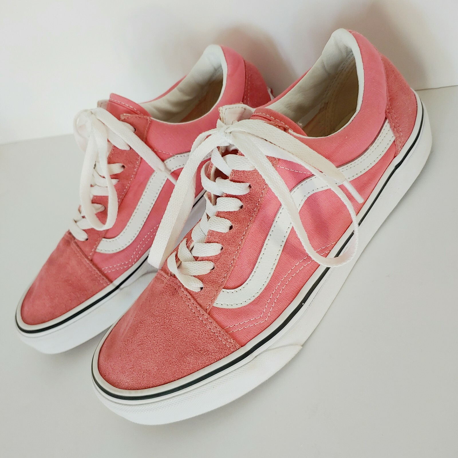 vans off the wall pink shoes