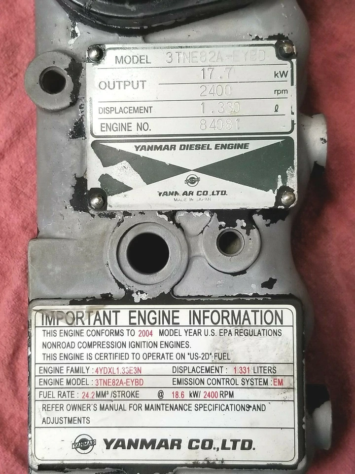 CUBIERTA VÁLVULA YANMAR 3TNE82A YD1302DNLD - usada - ver fotos Foto 2 de 4