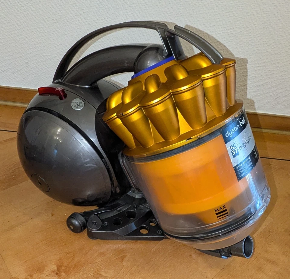 Dyson Ball DC 37 Origin plus Bodenstabsauger mit Zubehör Sehr guter Zustand - Bild 2 von 4