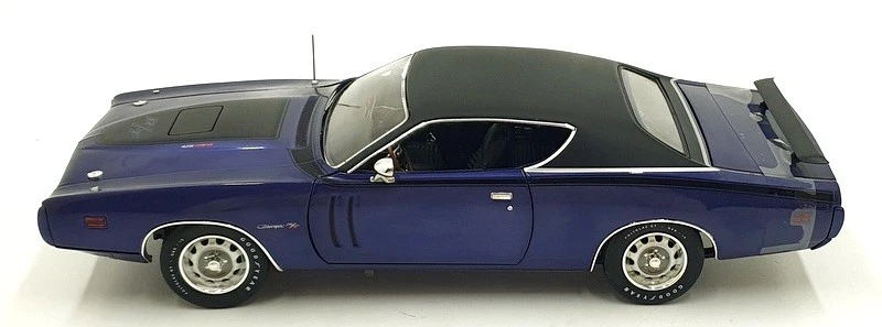 Dodge Charger R/T Auto World escala 1/18 AMM1330 - American Muscle 1971 - púrpura Foto 4 de 4