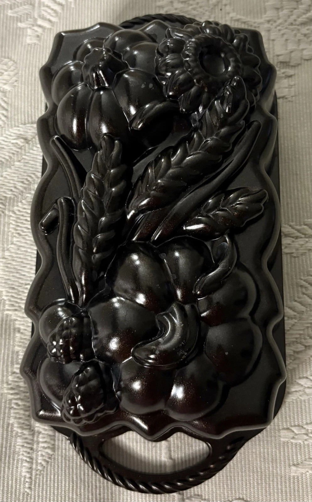 Nordic Ware Sunflower and Pumpkin Loaf Pan 10.8” x 5.4”
Opens in a new window or tab